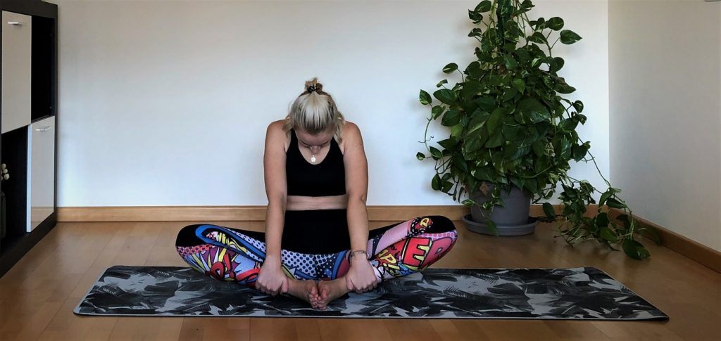 Movilidad espalda yoga